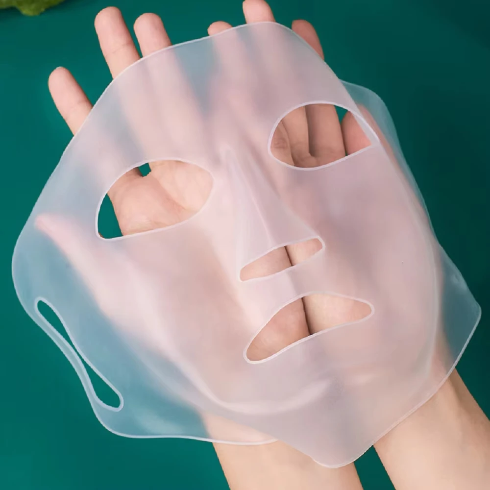 White 3D reusable gel sheet face mask in rubber — front view – view 2