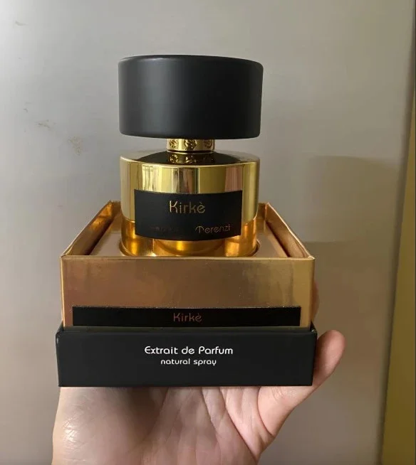 Arab Oud Wood 100 ml perfume spray bottle on neutral background – view 2
